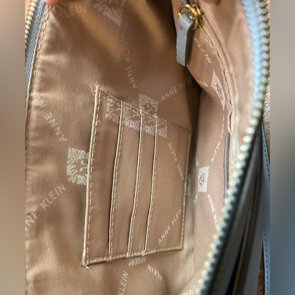 Anne Klein 2 piece Purse Set - Picture 9 of 9